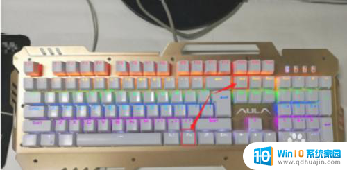 怎么亮键盘灯 机械键盘灯怎么调亮度