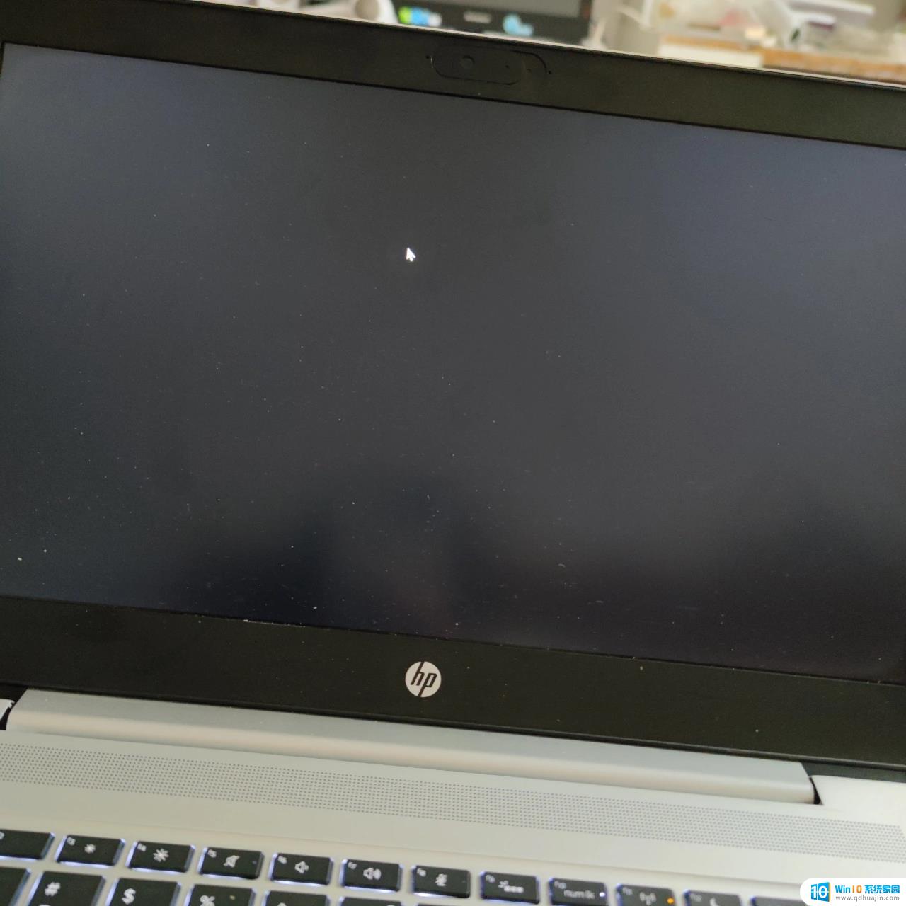 电脑打开是黑屏但是有鼠标箭头在 笔记本电脑黑屏只有鼠标箭头解决方法