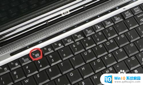 电脑一按tab键就切屏 如何在笔记本上使用切屏快捷键